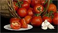 Tomatoes_and_Garlic.jpg