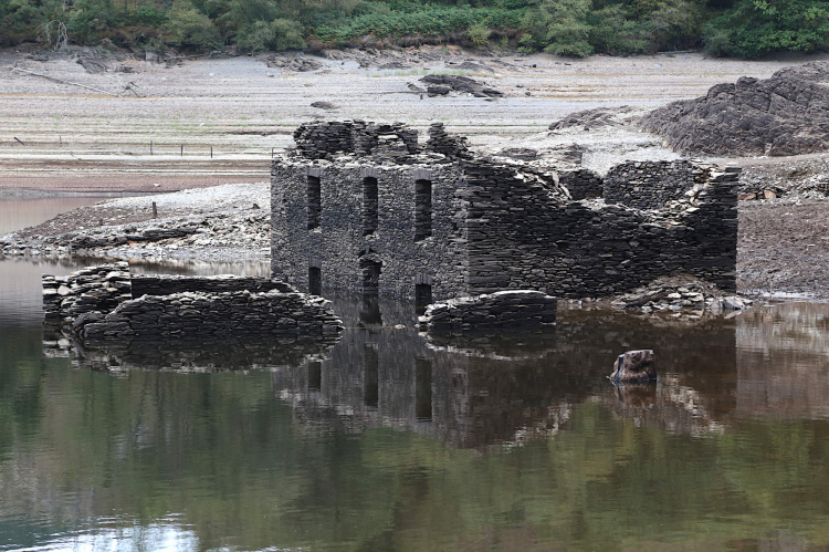 10th September 2022 - Submerged house reappears at Llyn Brianne reservoir img. 3
