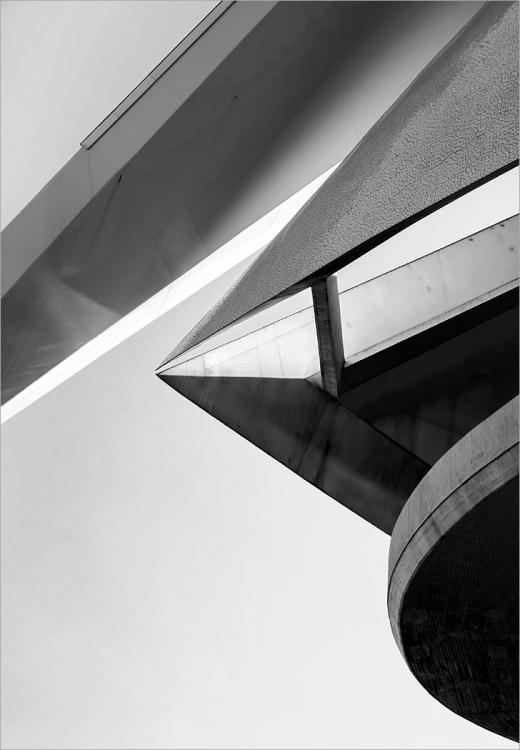 Architecture Abstracted
Scored 16 (pdi), open category.
Pentax K-5IIs. 48mm, f/10, 1/125sec, ISO 100, -0.7ev.
