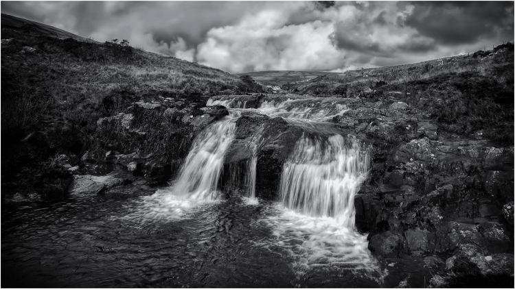 Water, Falling
Scored 18 (print), landscape category.
Pentax K-5IIs. 16mm, f/22, 1/13sec, ISO 100. Circular polarizer.
